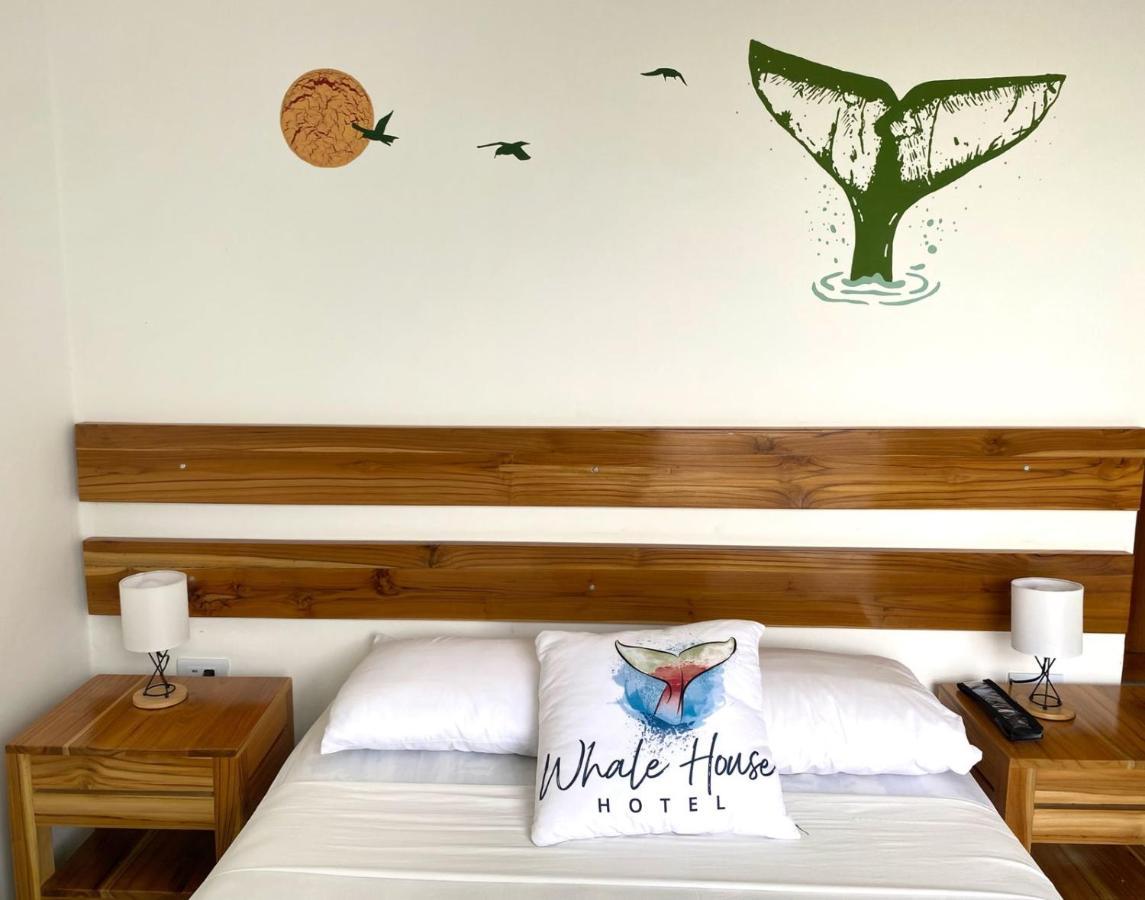 Whale House Hotel Puerto López エクステリア 写真
