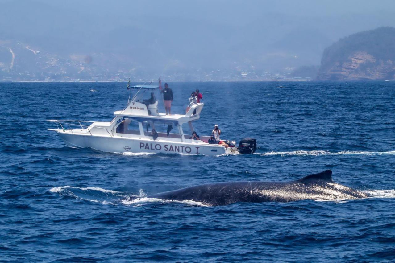 Whale House Hotel Puerto López エクステリア 写真